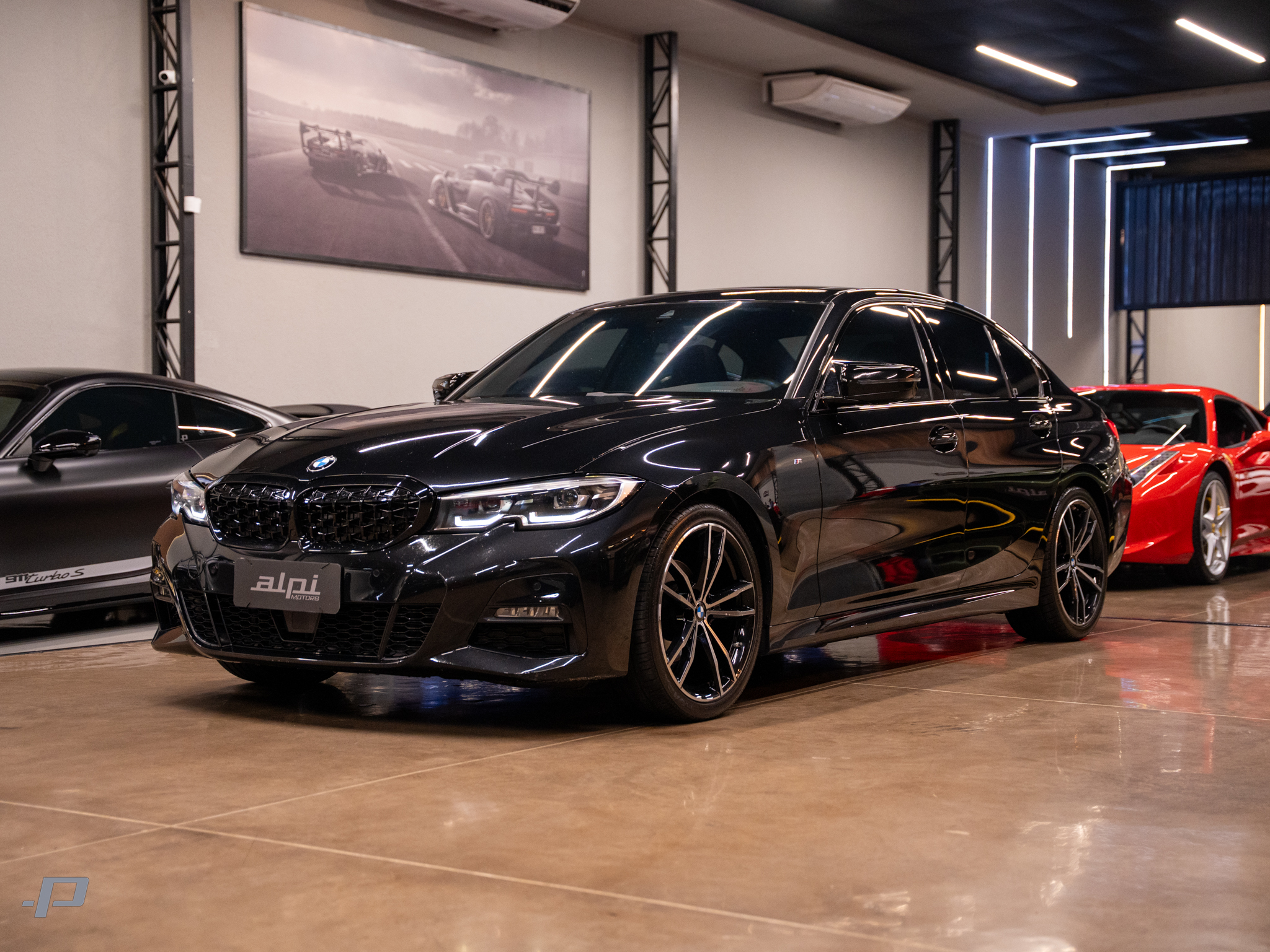 320i-03