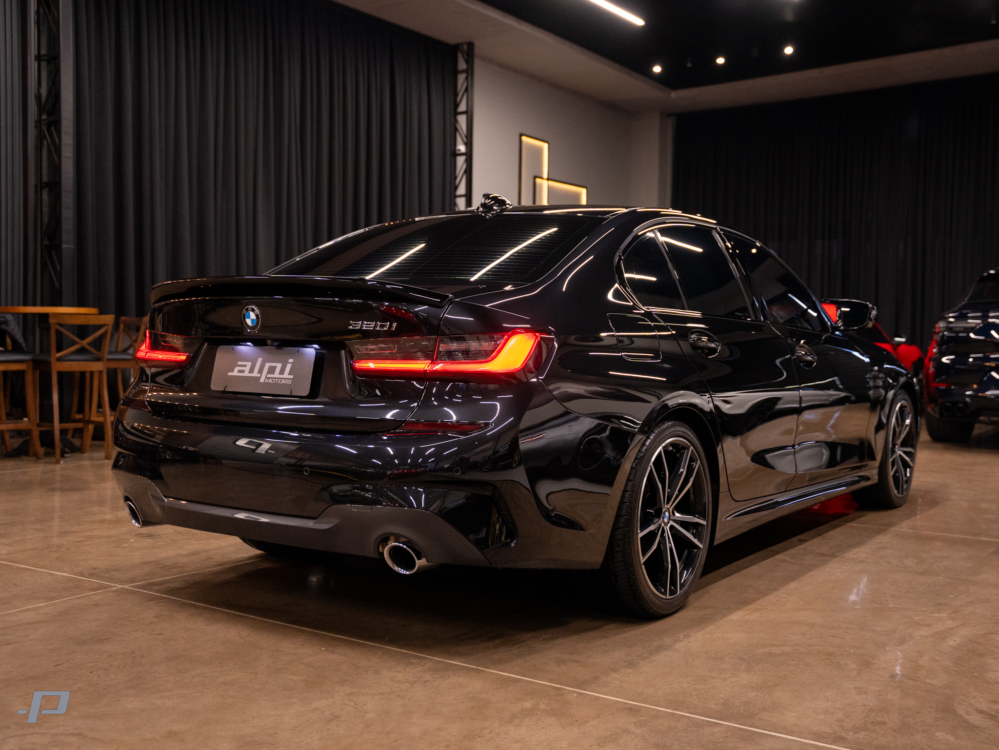 320i-12
