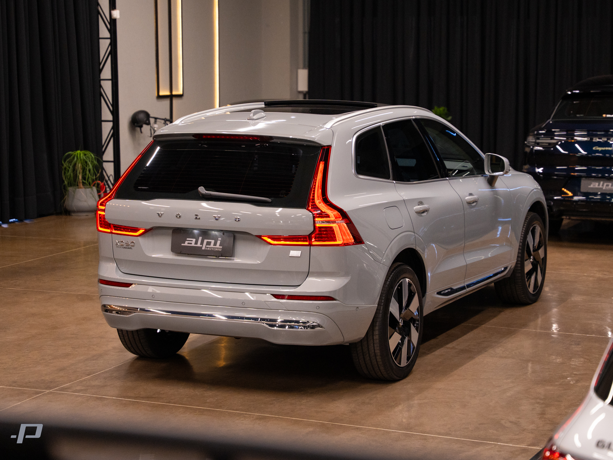 VOLVO XC60-10