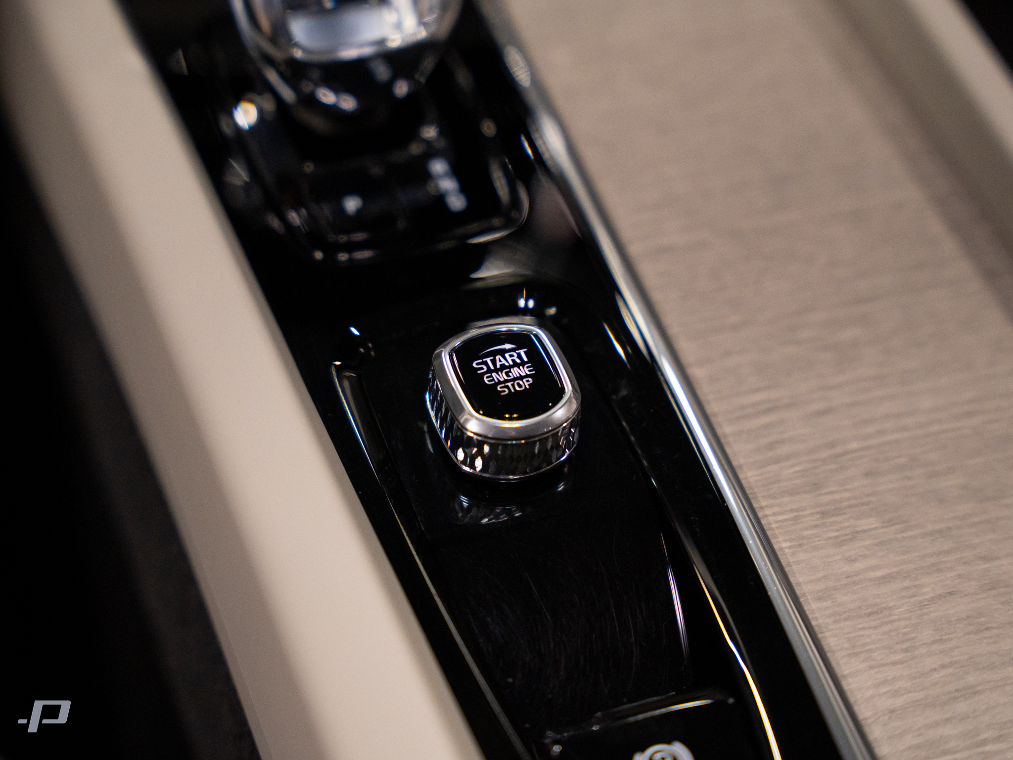 VOLVO XC60-18