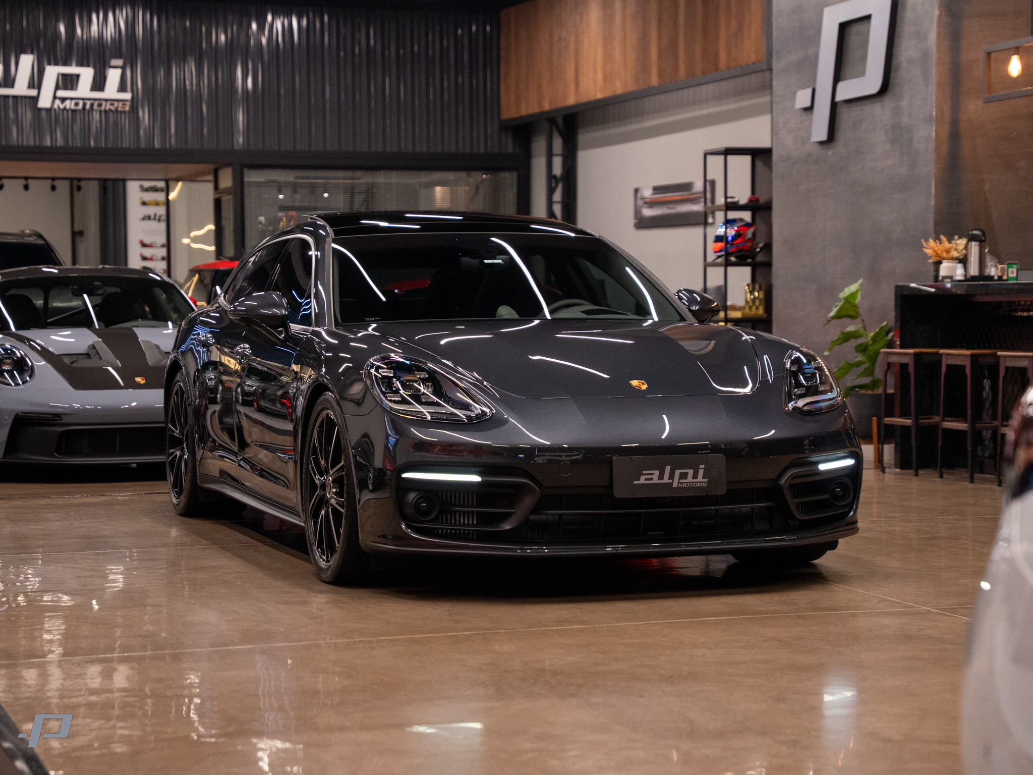 PANAMERA-04
