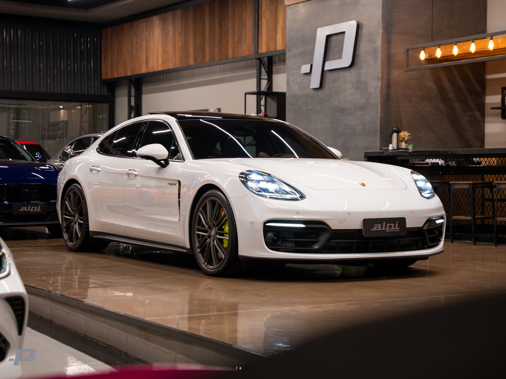 PANAMERA 4S-04
