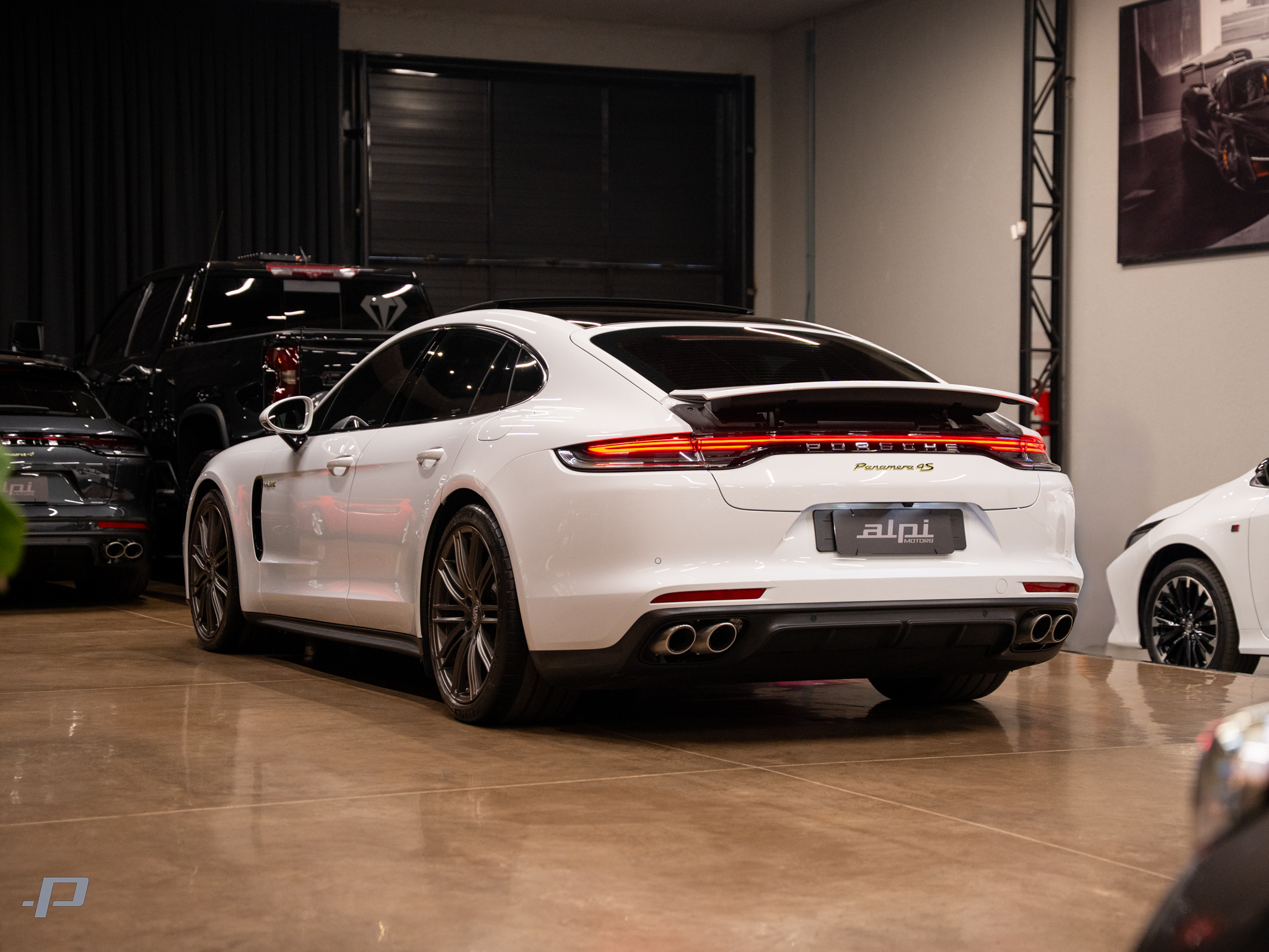 PANAMERA 4S-05