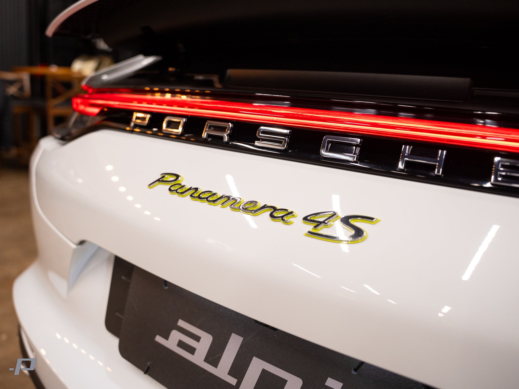 PANAMERA 4S-09