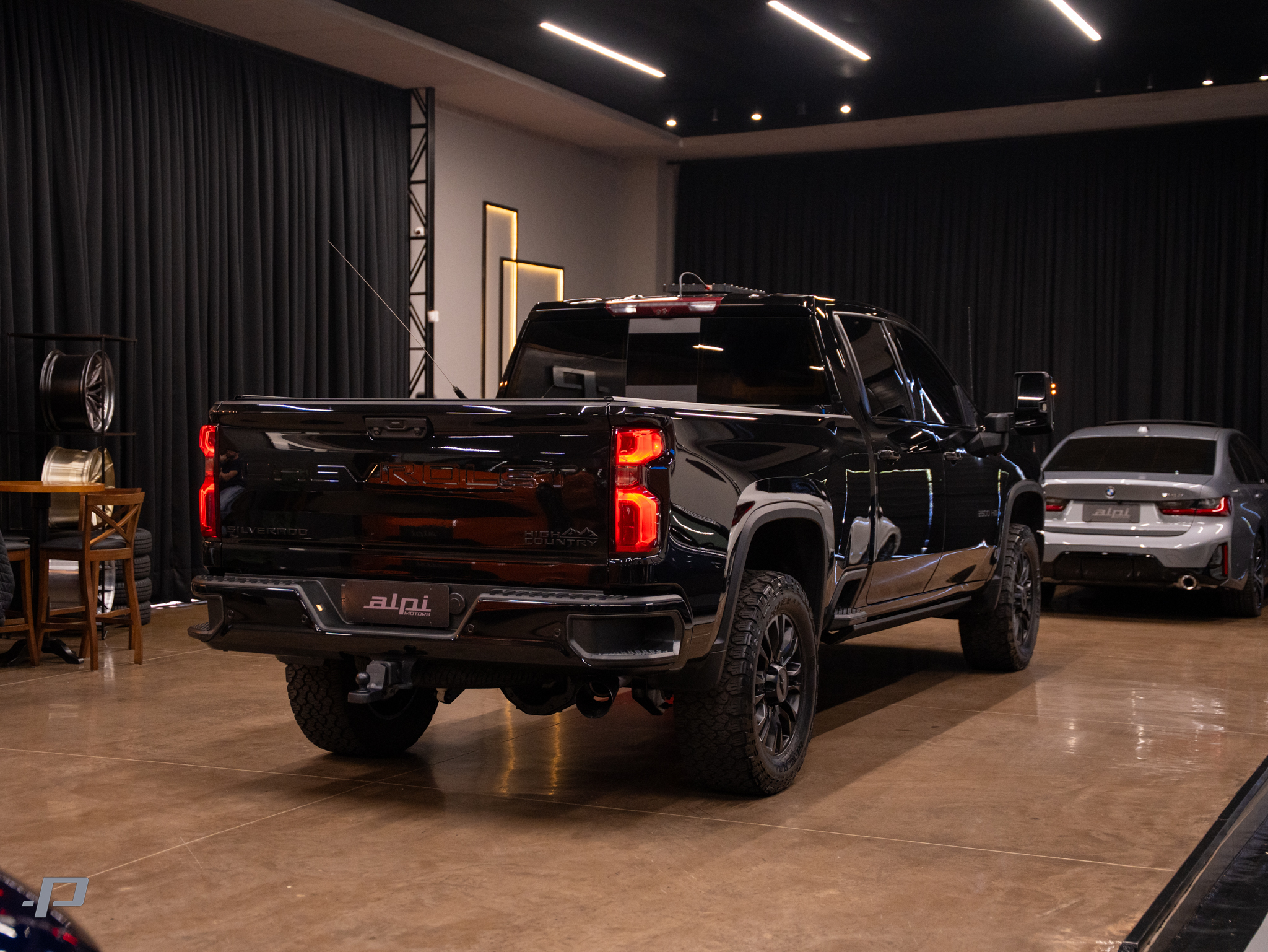 SILVERADO-12