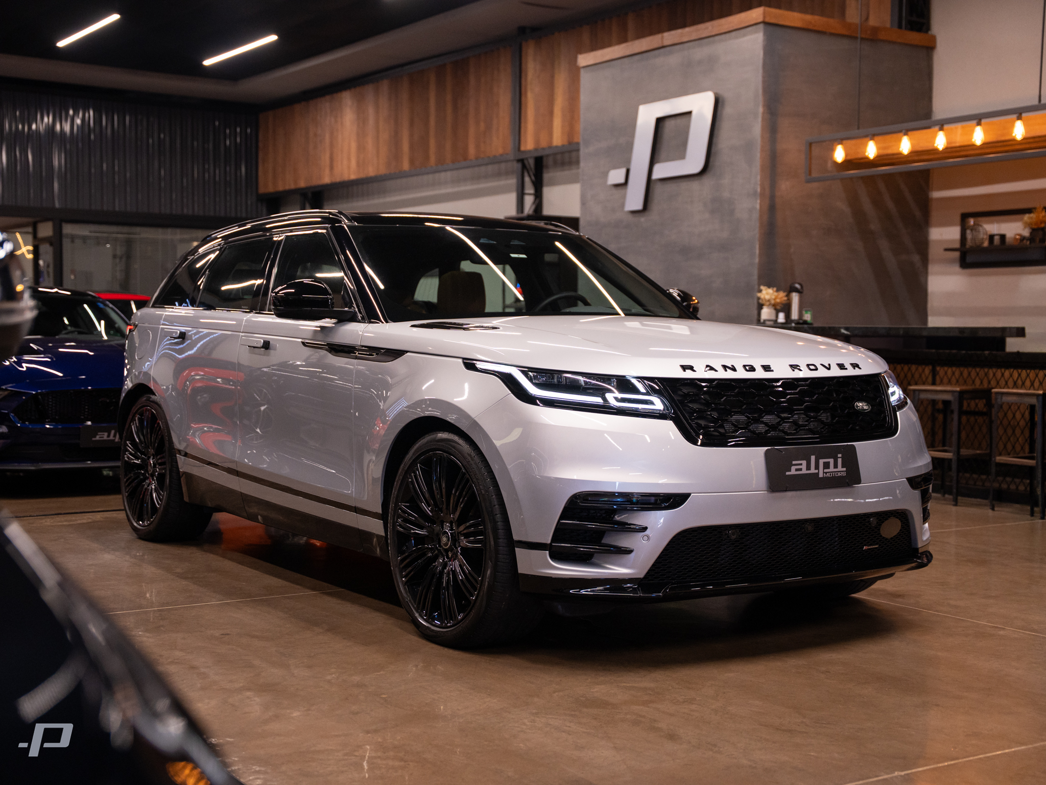 VELAR-09