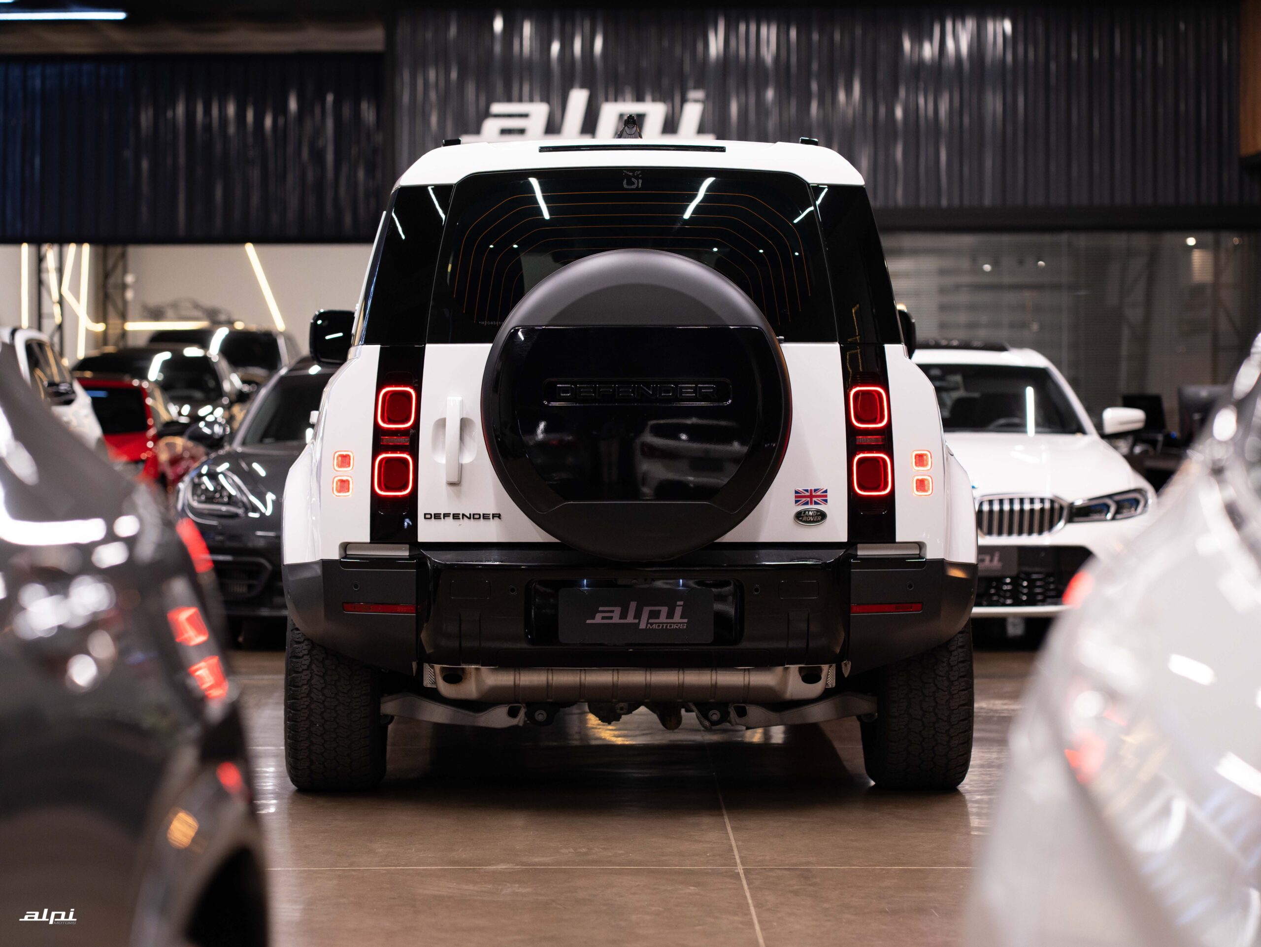 DEFENDER (4)