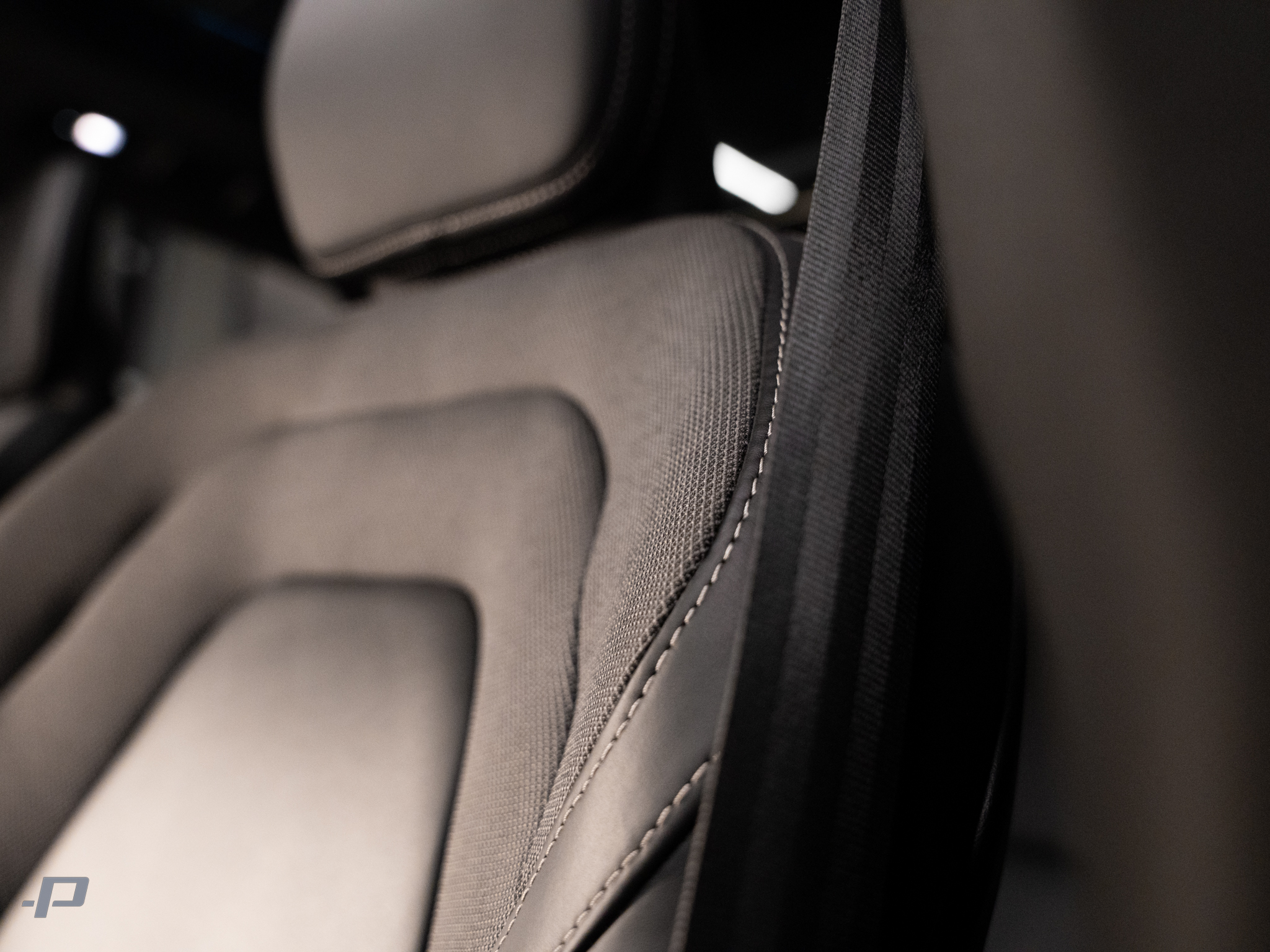 VOLVO XC60 T8 R DESIGN 2022 - ALPI MOTORS_Página_14