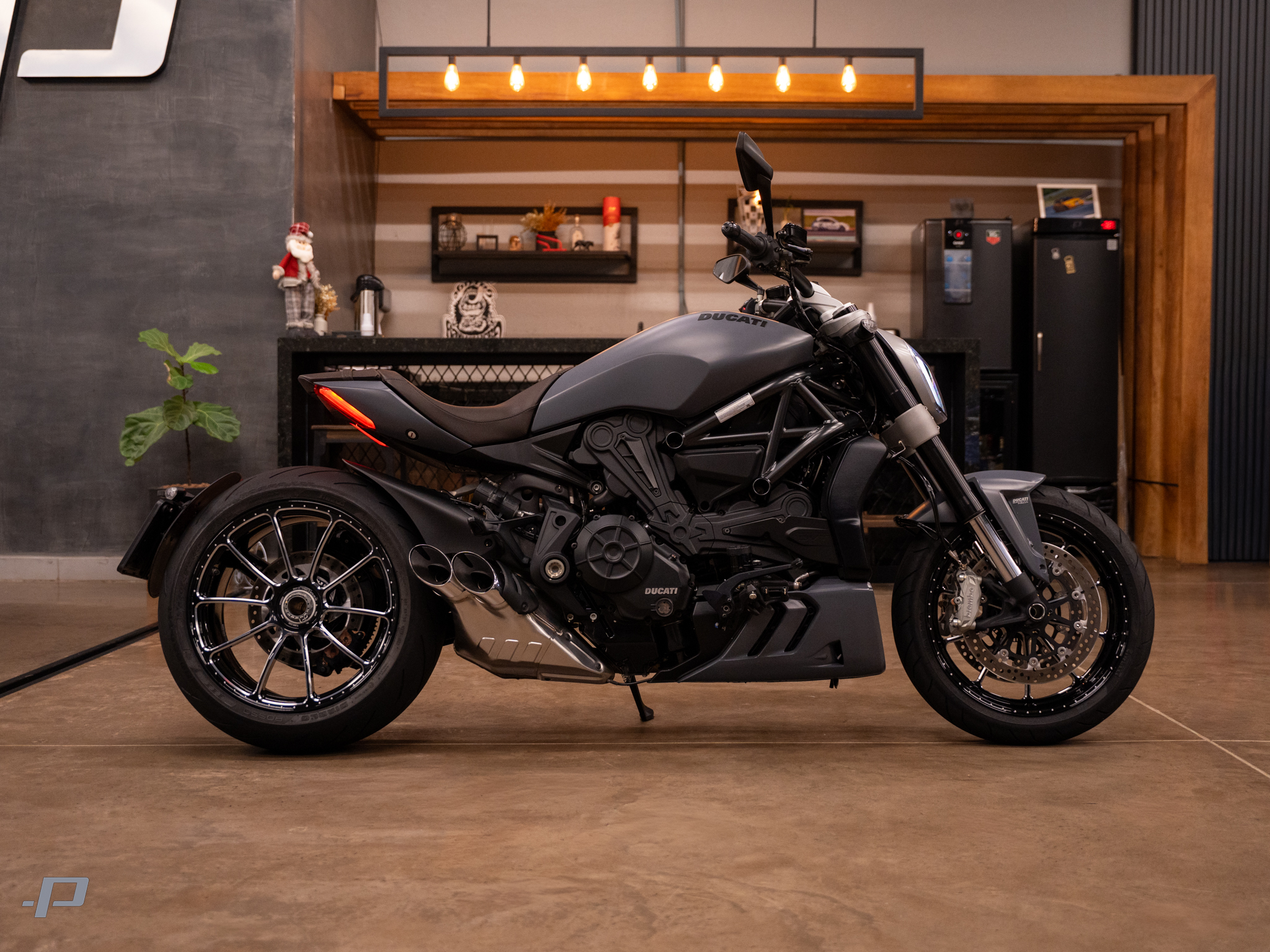 XDIAVEL-10