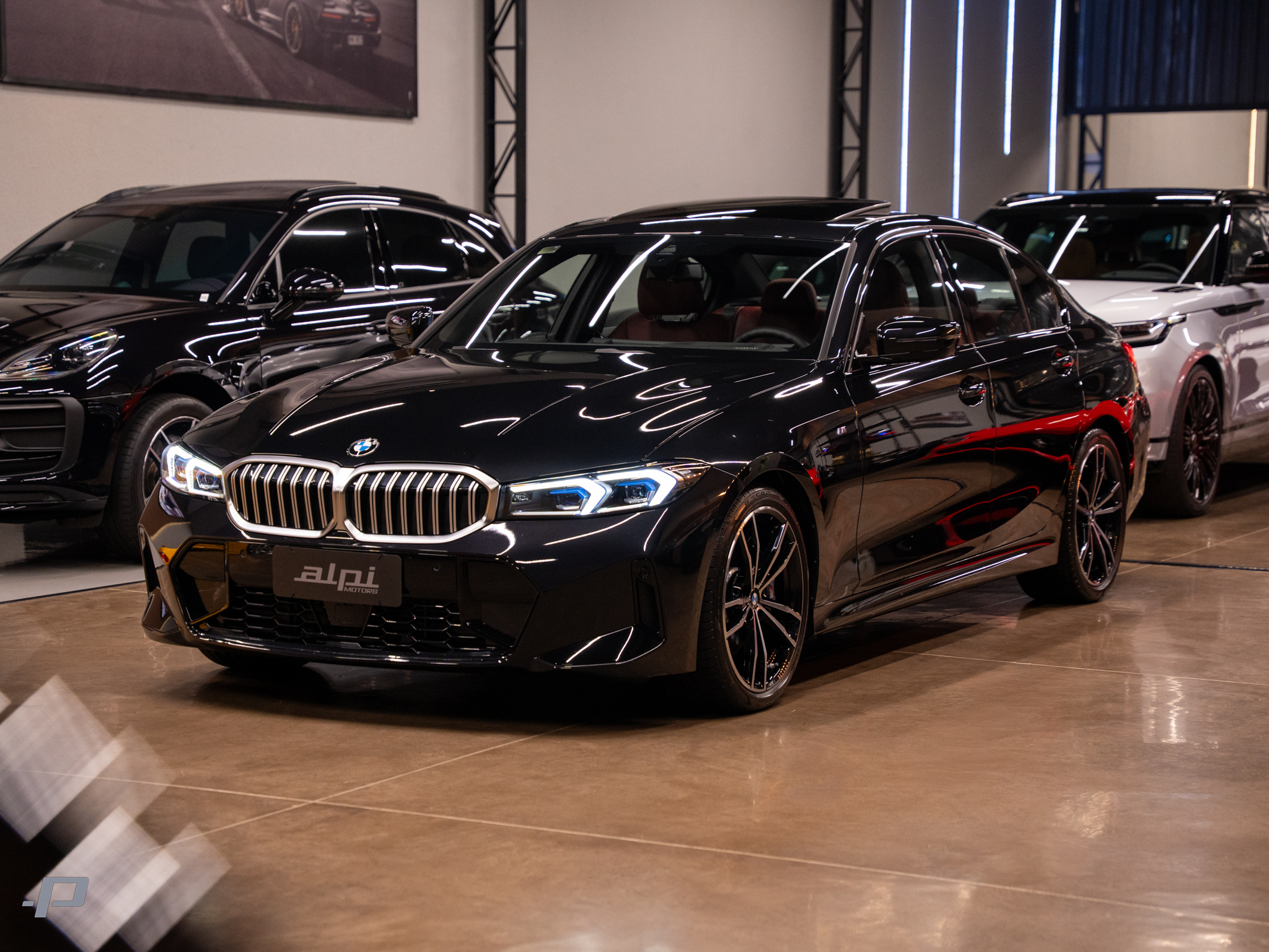 320I-03