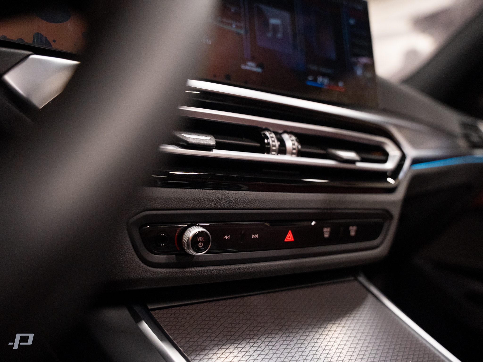320I-18