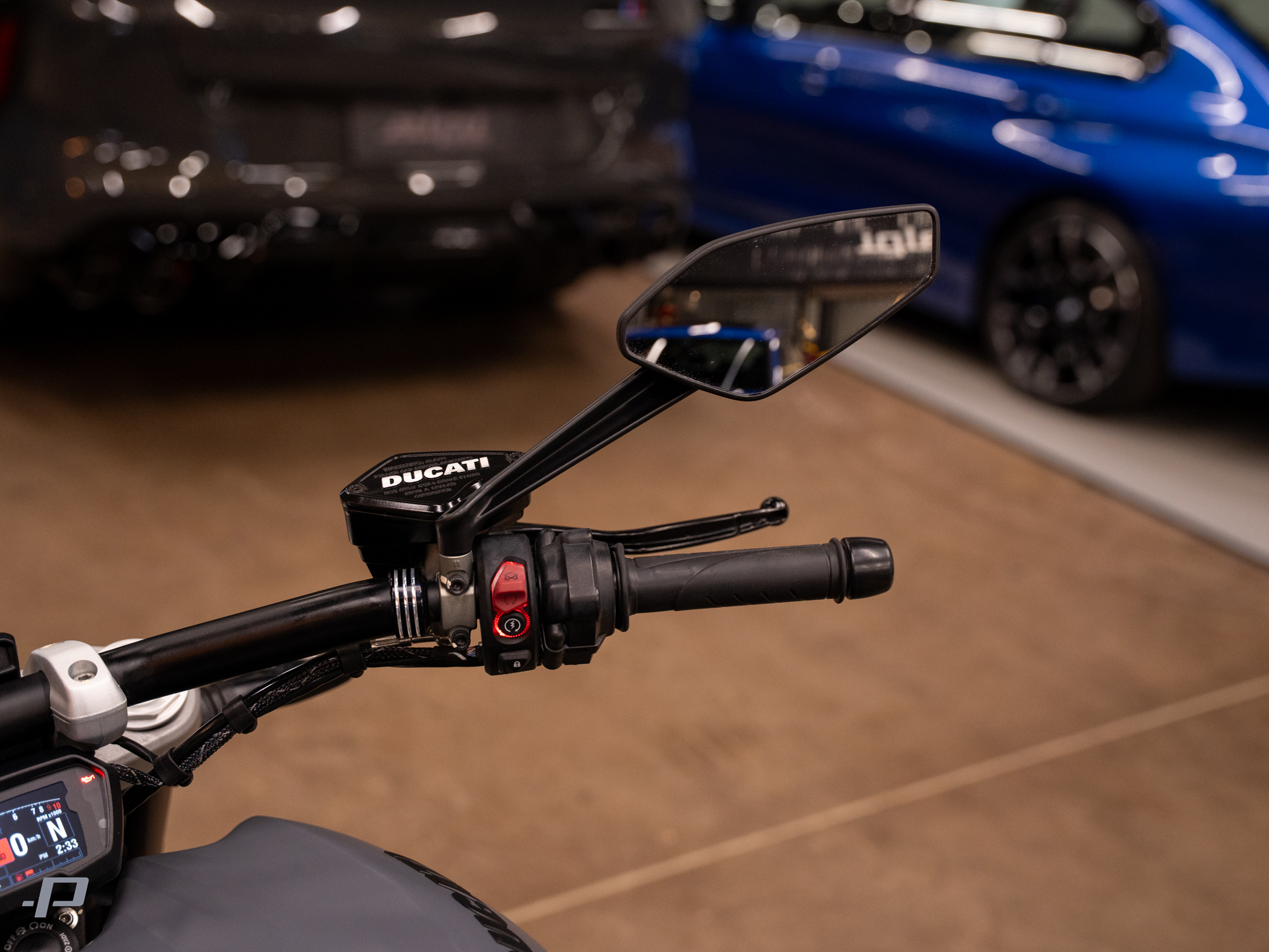 XDIAVEL-12